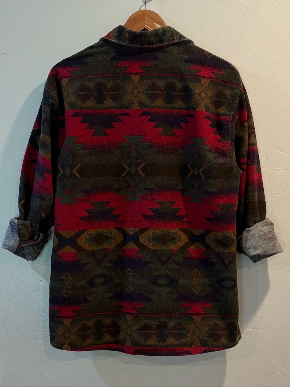 Vintage Cabela’s 100% Cotton Aztec Button-up Flannel Shirt (no size tag) - Picture 2 of 6